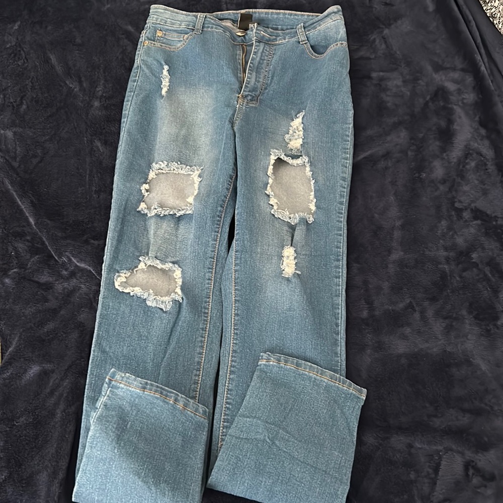 Blue Straight Leg Distressed Denim -Fashion Nova - Gently used - US Size 15/16